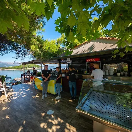 فندق New Crystal 3*