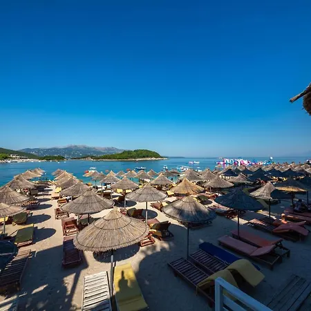 New Crystal With Private Hotel Ksamil