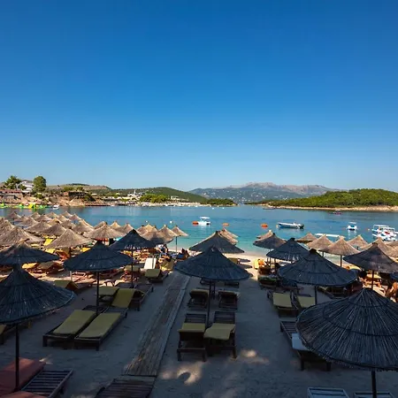 Hotel New Crystal 3*